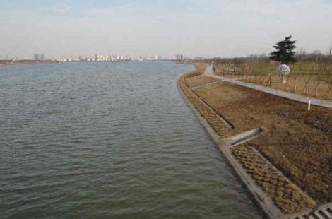 河道監(jiān)控風光互補供電，為了您的安全華通遠航從未停止行動
